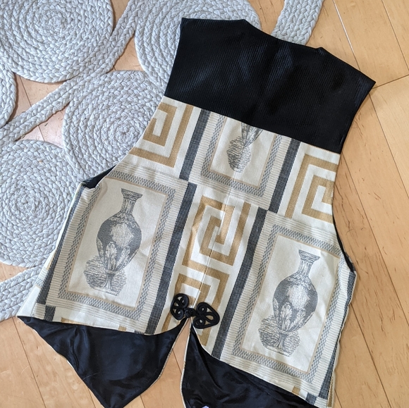 🐦3/$20🐦 Max & Mabel geometric tapestry vest - Picture 2 of 11